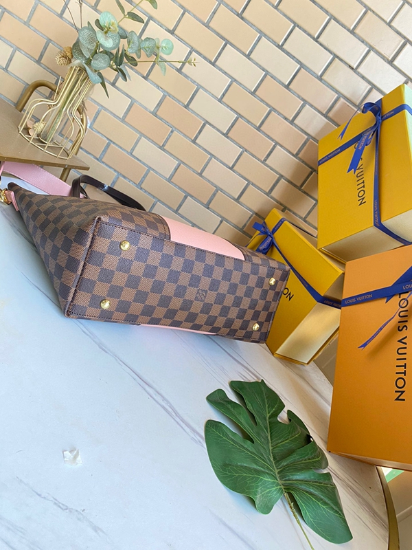 ルイヴィトンバッグ内部構造